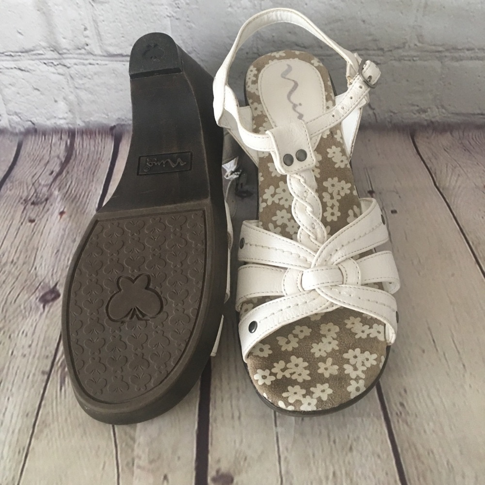 Nina Kids Girls WHITE Strappy Sandals Size 5M - Picture 5 of 11